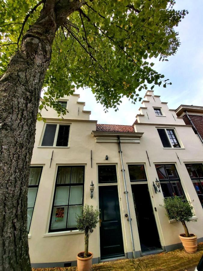 Achterom 7 Bed & Breakfast Hoorn  Bagian luar foto